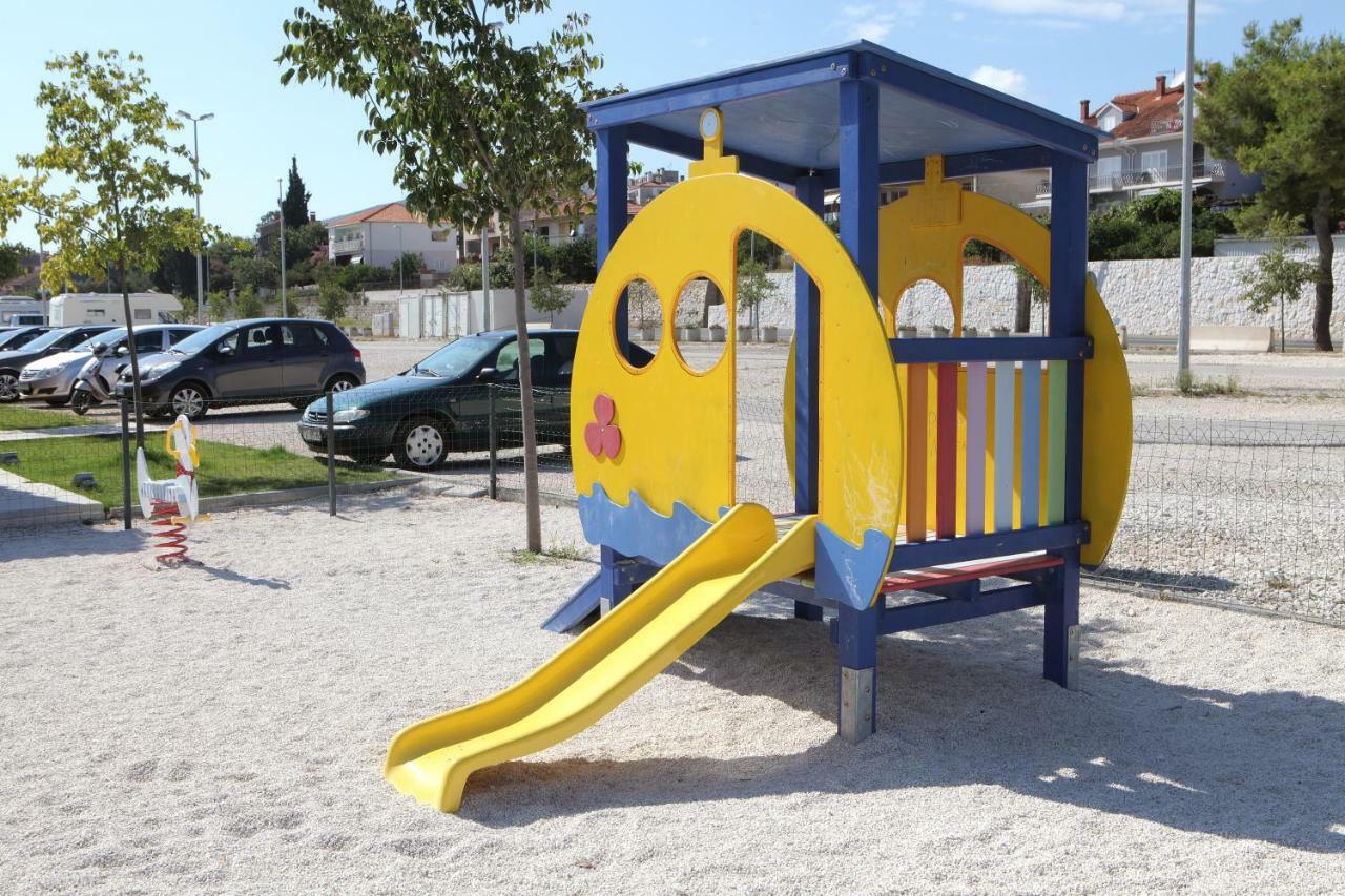 Apartman Dinka Trogir Exterior foto
